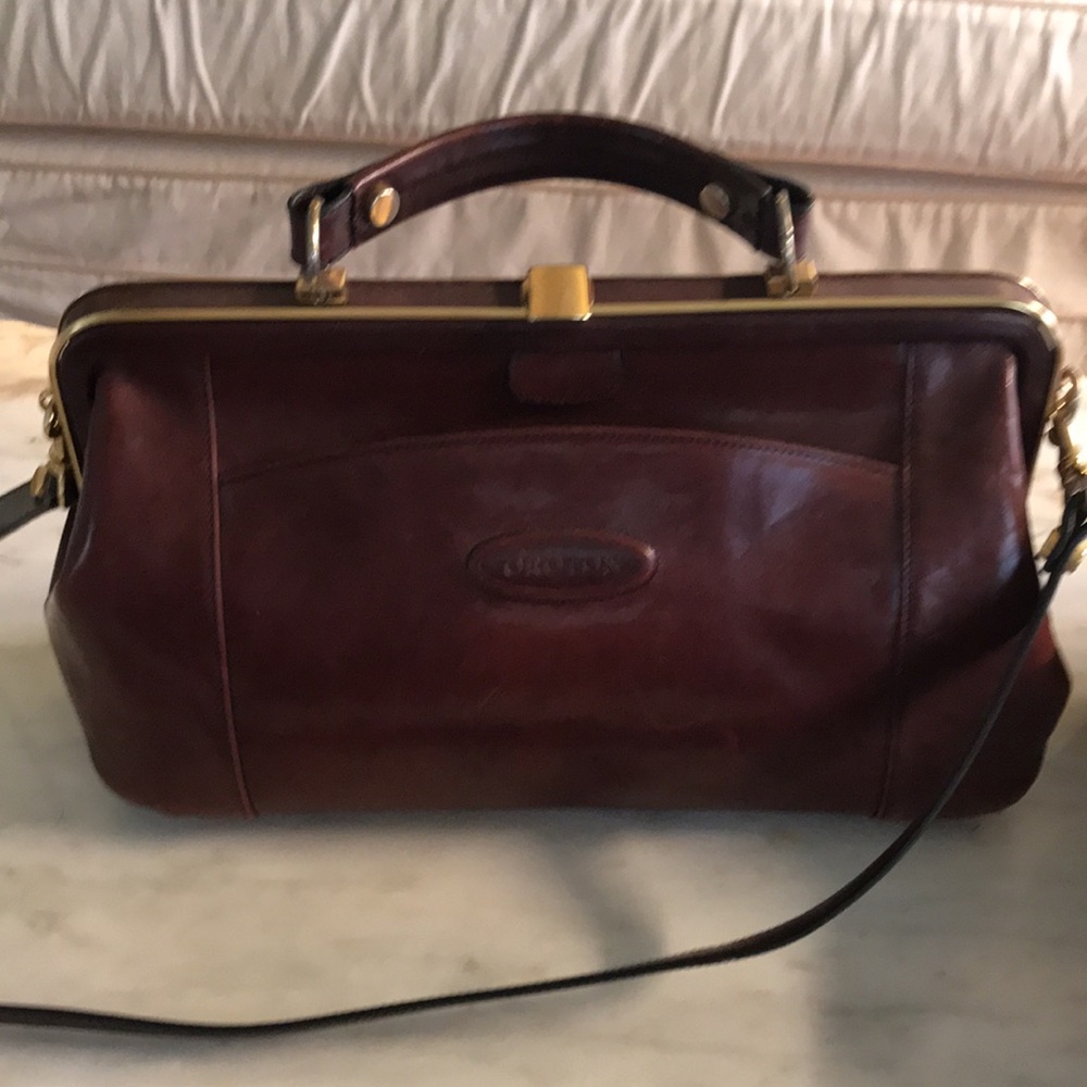 Oroton Leather Doctor’s Style Purse HandBag & Harrod’s Silk Scarf